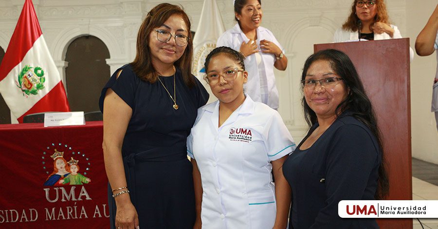 Escuela de Enfermería de la UMA celebra Ceremonia de la Luz