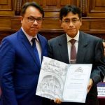 Decano de la Universidad María Auxiliadora recibe reconocimiento de parte del Congreso de la República