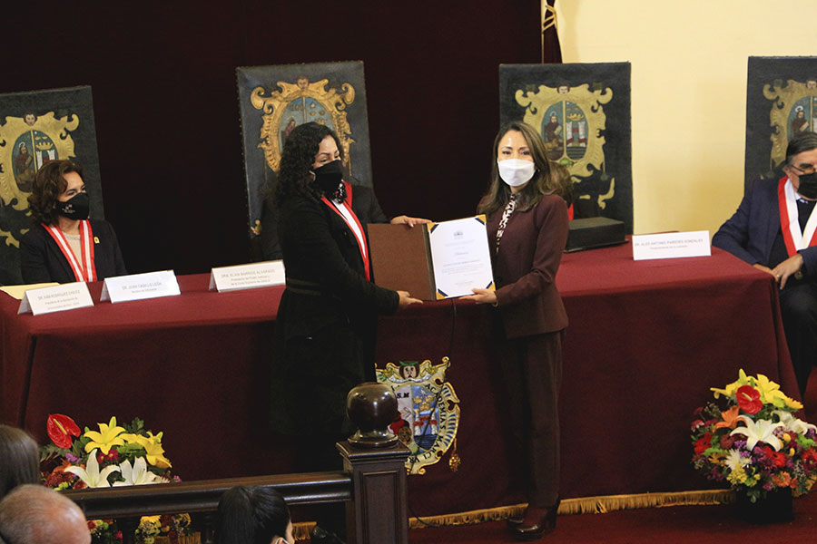 Reconocimiento a las rectoras mujeres