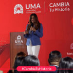 Dra. Asha Saxena dicta masterclass sobre IA agentic y futuro profesional a estudiantes de la UMA